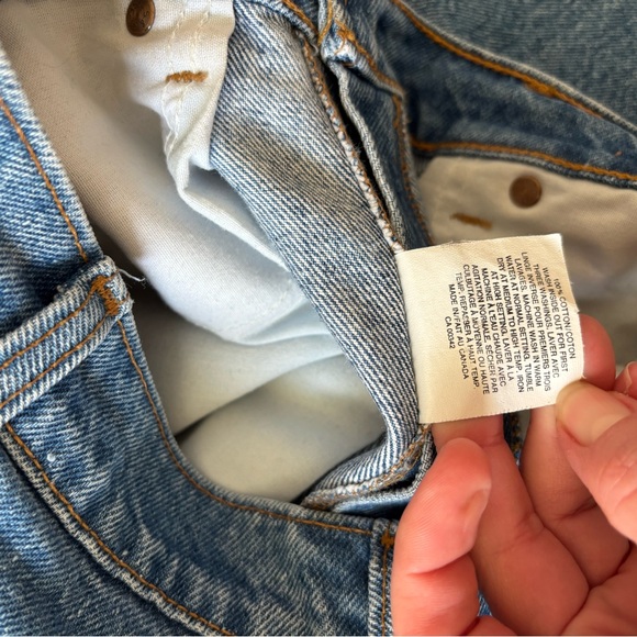 Beautiful mid blue vintage Levi’s 631 orange tab high rise mom fit tapered leg - Picture 6 of 6